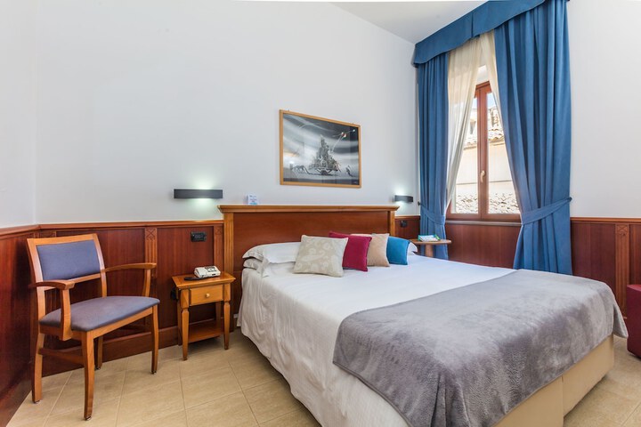 Room 9 of 53