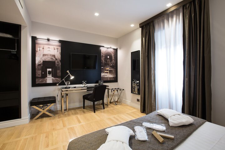 Room 43 of 169