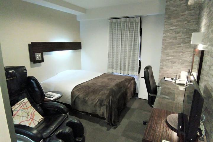 Room 28 of 89