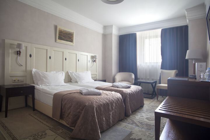 Room 13 of 70