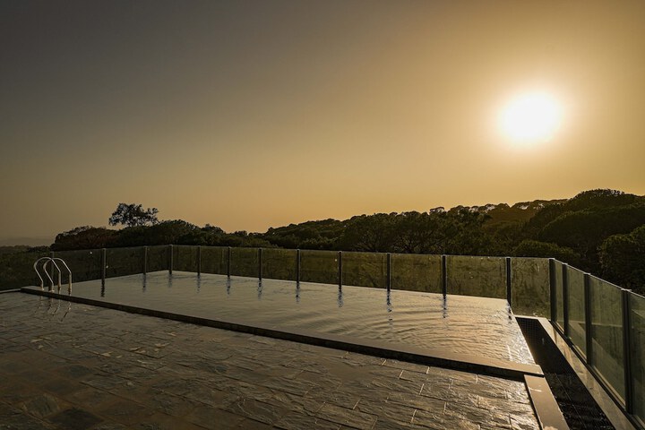 Pool 19 of 32