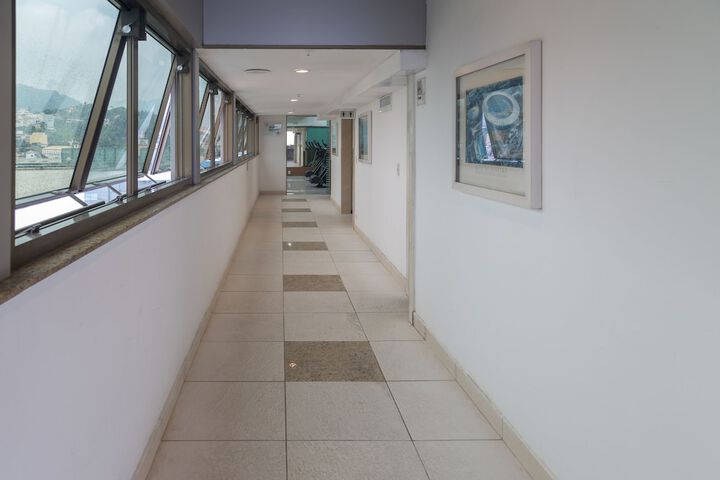 Ballroom/Hall 164 of 198