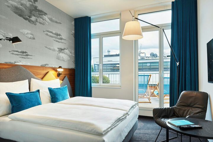 Room 13 of 62