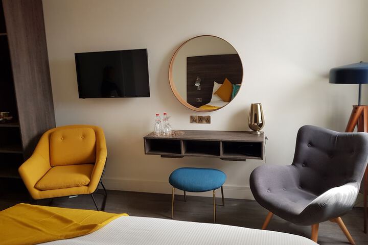 Room 4 of 35