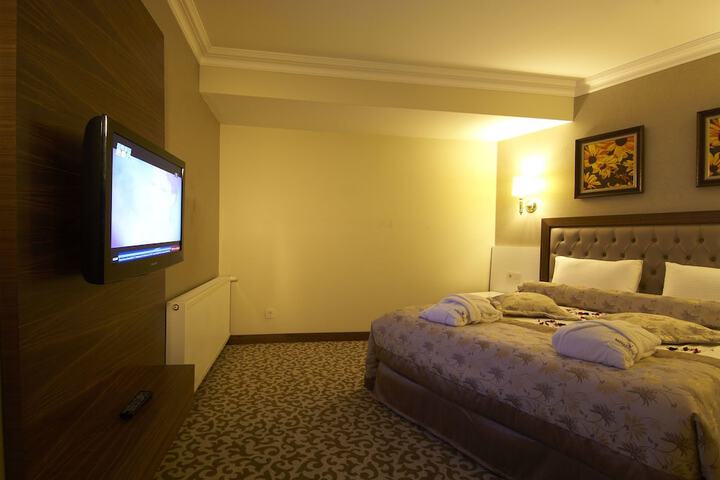 Room 10 of 67
