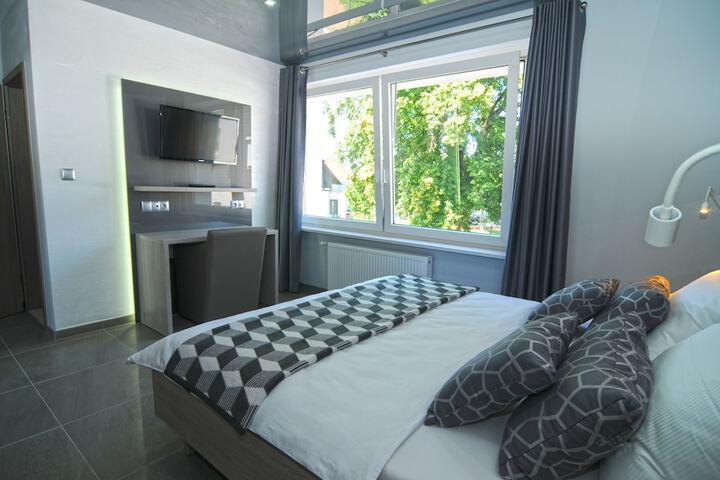 Room 16 of 52
