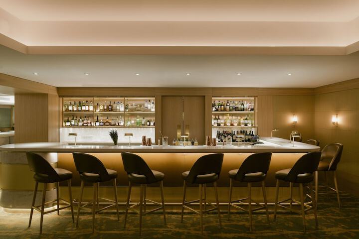 Lounge 99 of 120