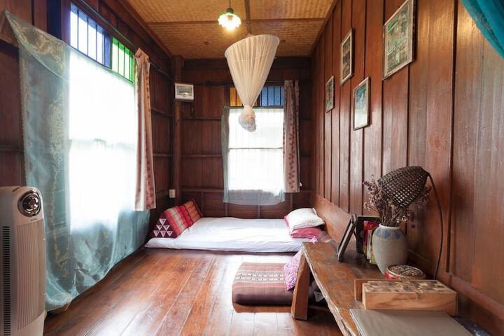 Room 15 of 109