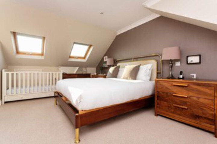 Room 16 of 26