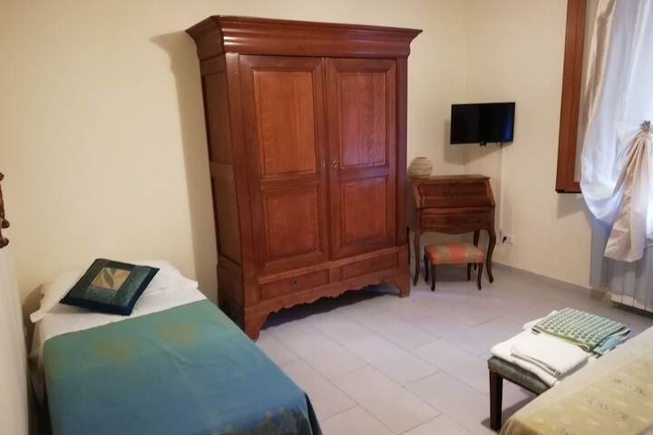Room 17 of 112