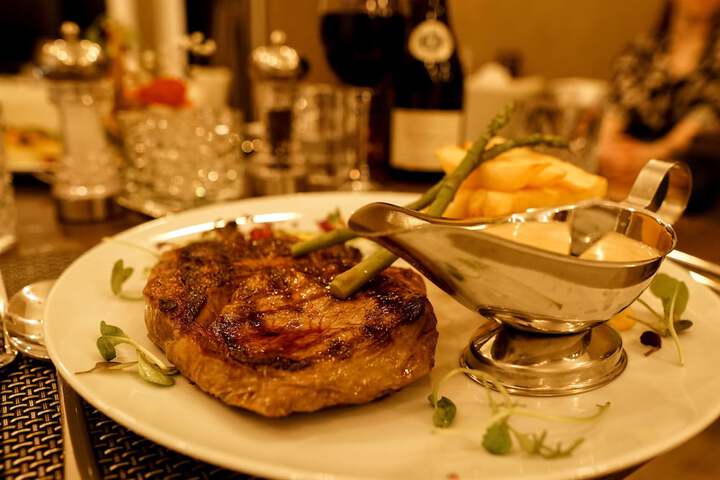 Dining 77 of 95