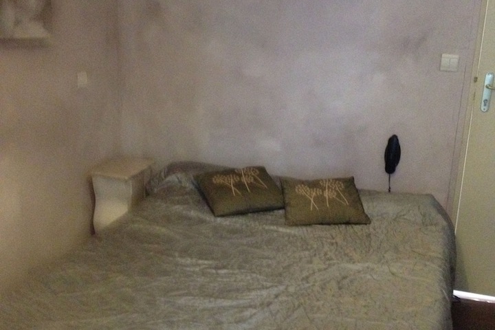 Room 6 of 70
