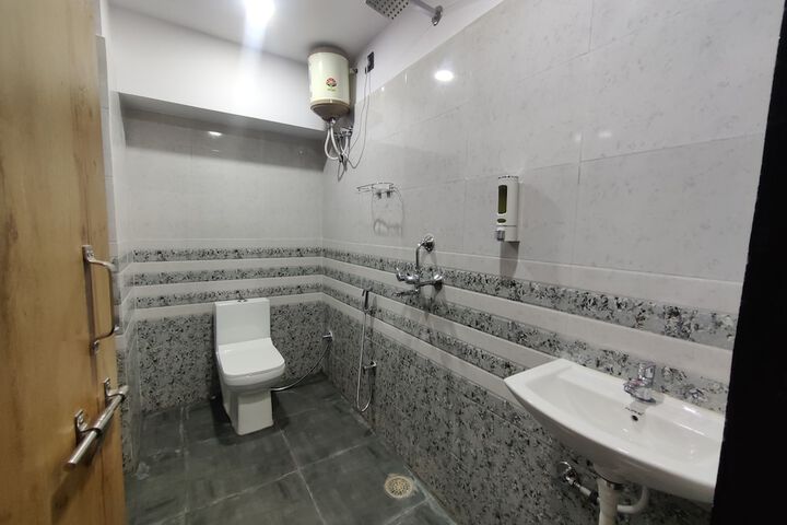 Room 17 of 22