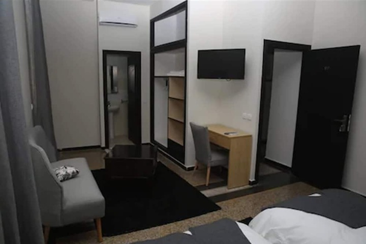 Room 20 of 26