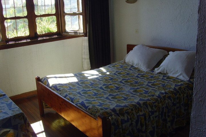Room 4 of 10