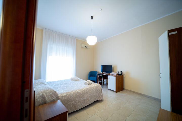 Room 5 of 5