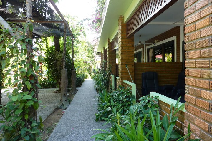 Property Grounds 28 of 34
