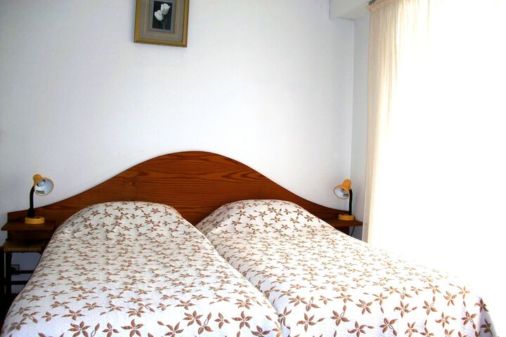 Room 10 of 52