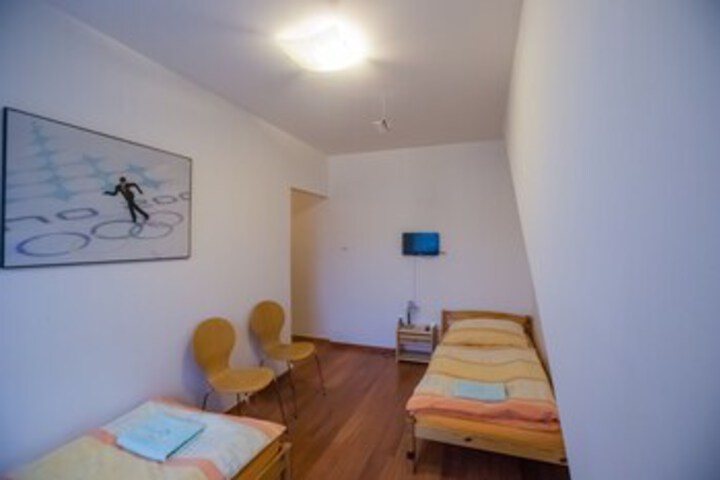 Room 12 of 23