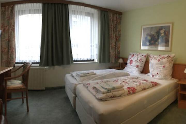 Room 5 of 35