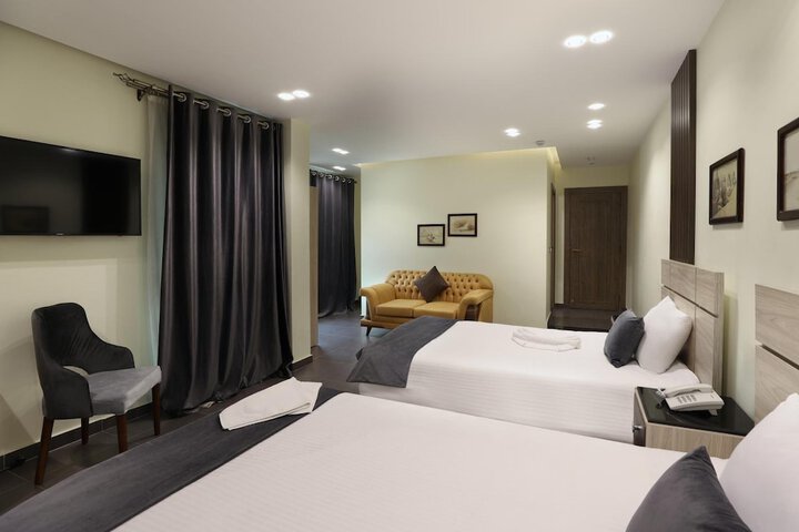 Room 30 of 59
