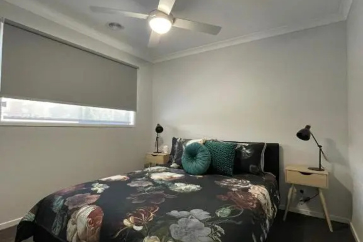 Room 3 of 11