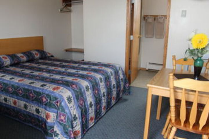 Room 4 of 14