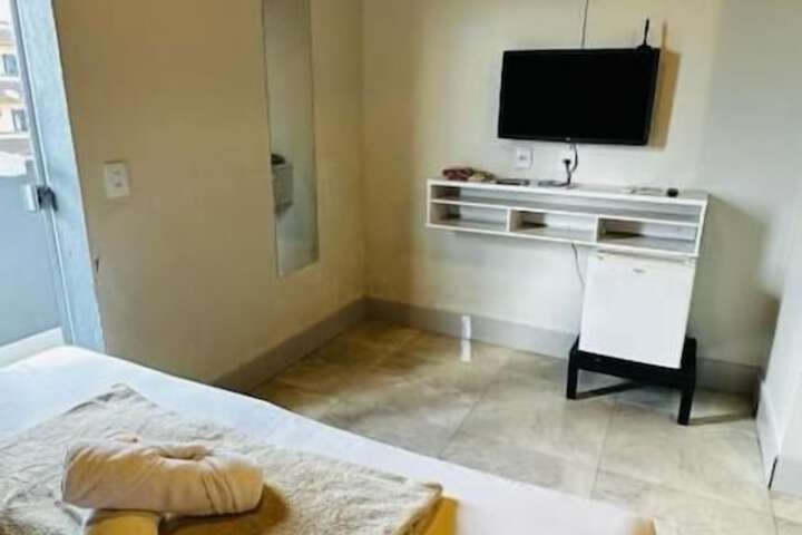 Room 28 of 80