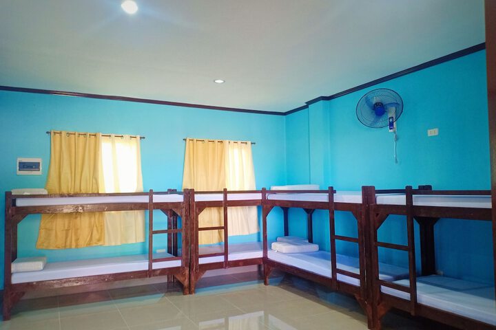 Room 16 of 37