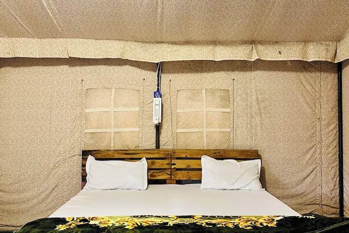 Room 2 of 18