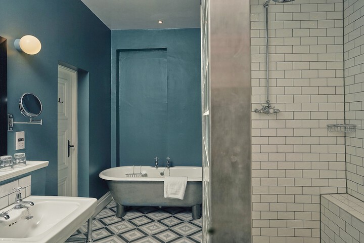 Room 24 of 70