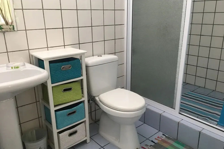 Room 7 of 13