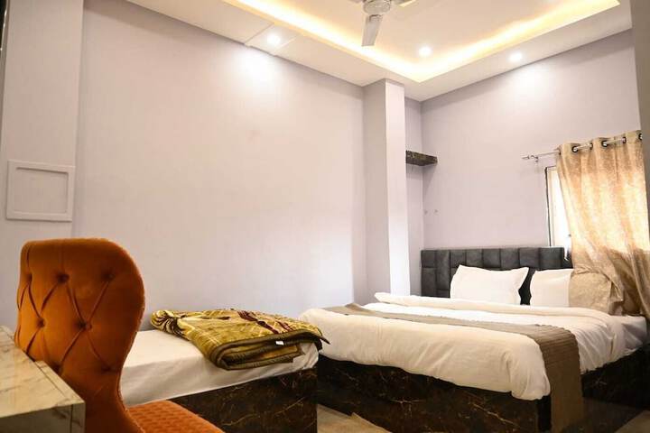 Room 8 of 21