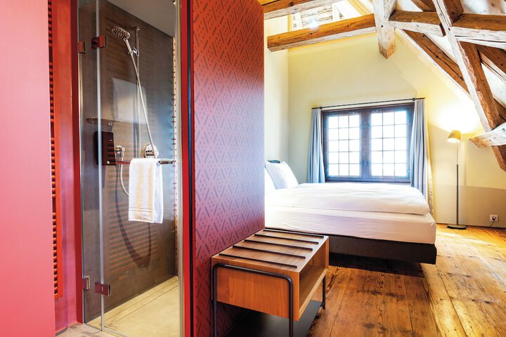 Room 26 of 30