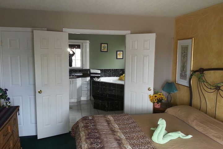 Room 2 of 20
