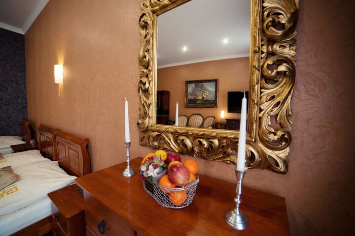 Room 10 of 35