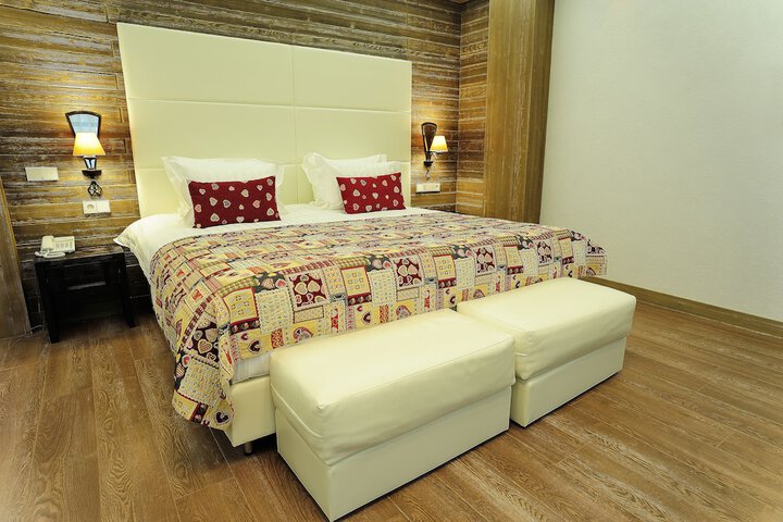 Room 16 of 191