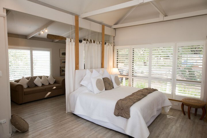 Room 4 of 34