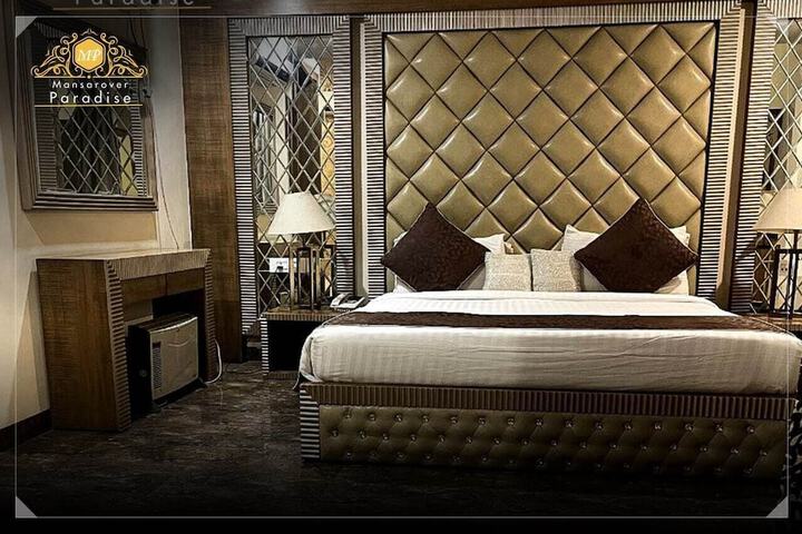 Room 4 of 23