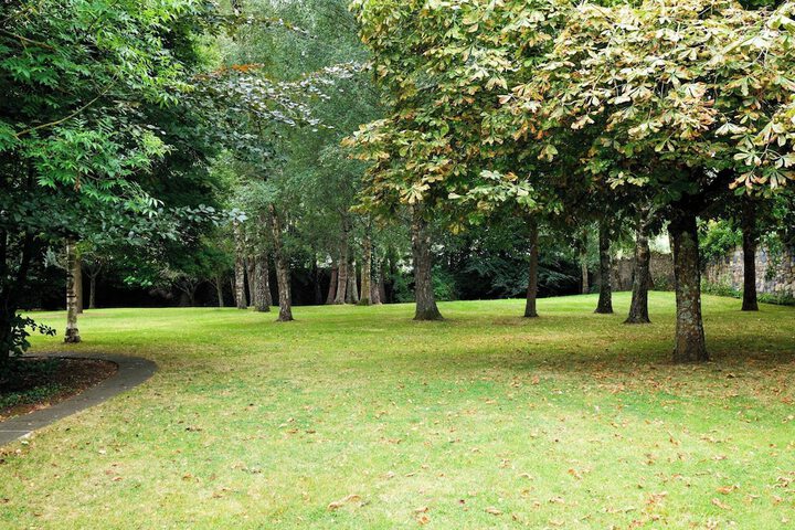Property Grounds 42 of 48