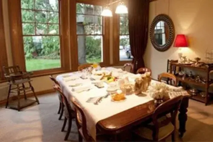 Dining 11 of 11