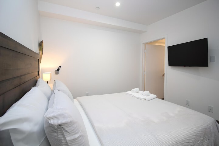 Room 6 of 40