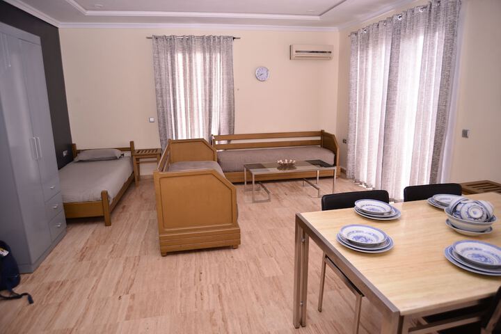 Room 9 of 31