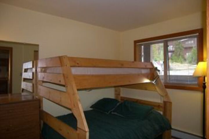 Room 10 of 25