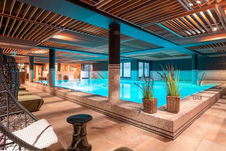 Pool 82 of 120