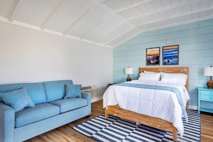 Room 4 of 28