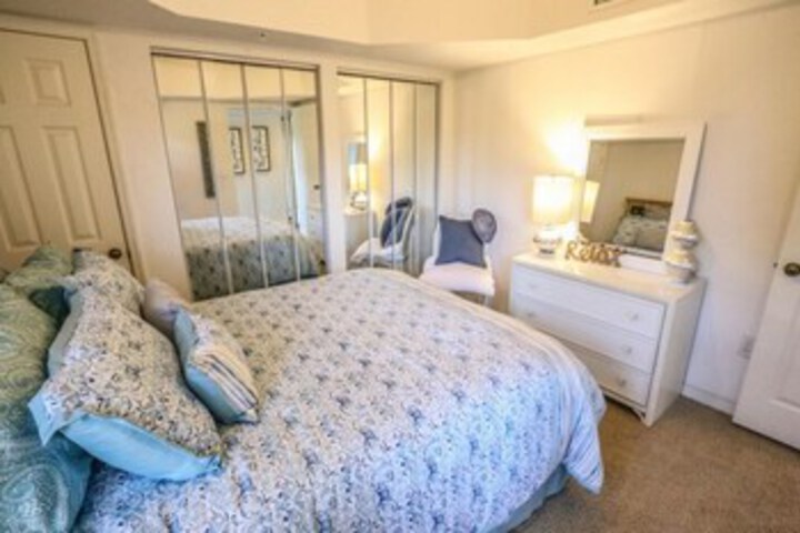 Room 17 of 24