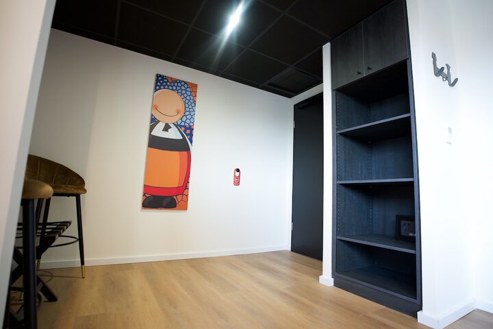 Room 50 of 94