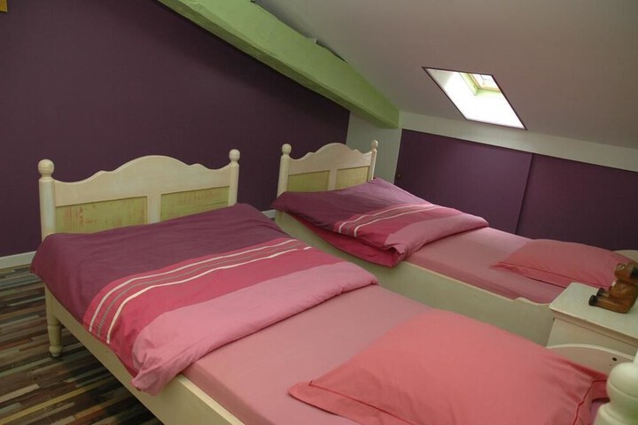 Room 5 of 34