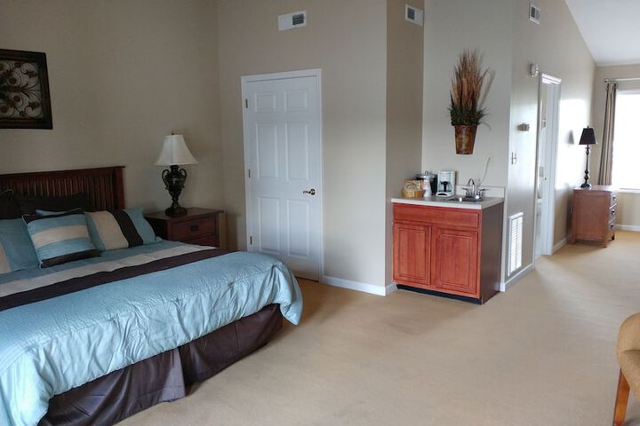 Room 6 of 35